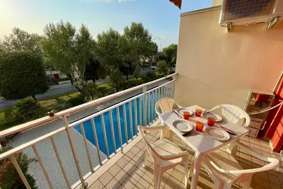 Image de Appartement confortable dans une résidence avec piscine