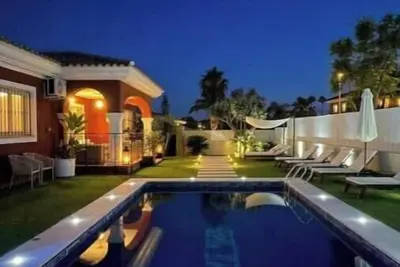 Image de Exclusive Villa in Bonalba with Private Pool, Garden and Terrace