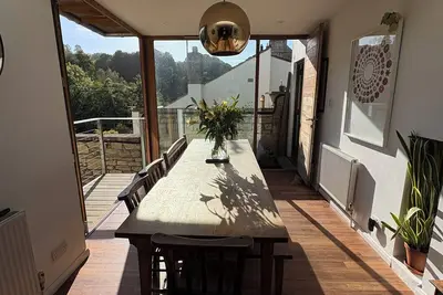 Image de Country house for 8 Guests with parking, 10 minutes walk from Bath City Centre