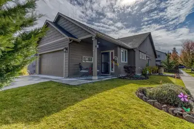 Image de Relaxed Comfort in Se Bend - 3br, 2ba with A/C & Cozy Patio