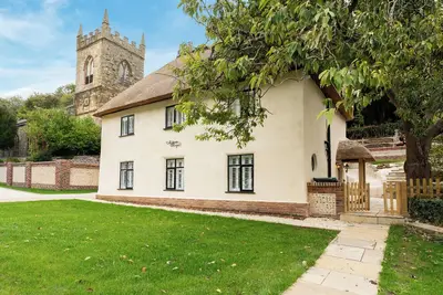 Image de St James Cottage – Luxurious Dorset Escape in Idyllic Milton Abbas