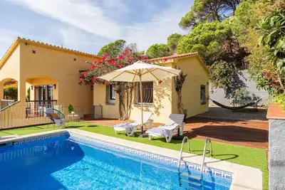 Image de Villa Gamené à Lloret avec piscine privée et vue mer
