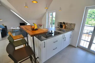 Image de Historic school - modern parlor