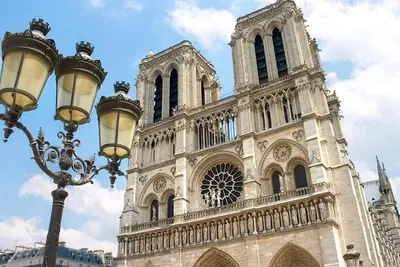 Image de Exceptional 17th-Century Apartment Facing Notre-Dame