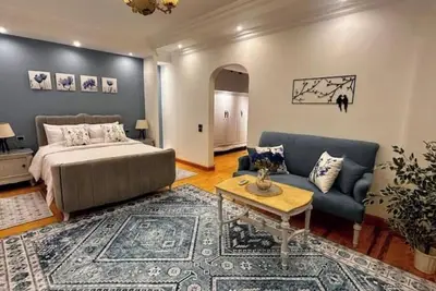 Image de Vintage Charm: 3br, 2 baths in the heart of Zayed