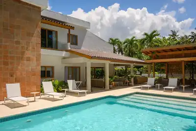 Image de New! Gorgeous Portillo Beach Villa w/ pool & staff