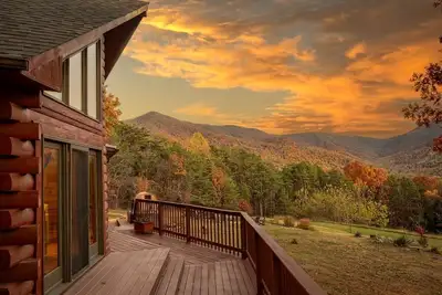 Image de Luxury Shenandoah Cabin w/ Views + Hot Tub + Sauna