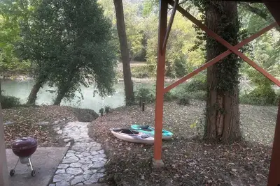 Image de Charming cabin overlooking Meramec River near Many attractions