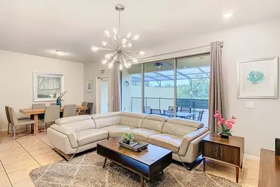 Image de Solterra Beautiful 5br Home, Pool, Sunset Views