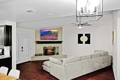 Image de New 3 Bdrm Northwest Austin Home Near Q2/Domain/Dt