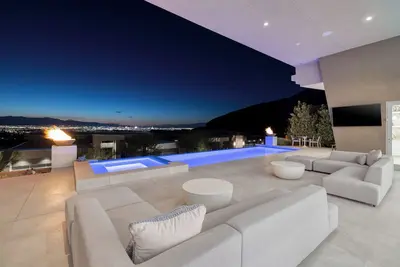 Image de Modern Elite Home 5m Macdonald Highland Pool