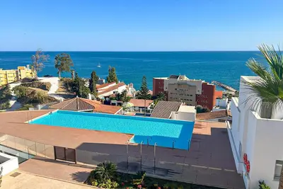 Image de Magnifique maison de 4 chambres à Fuengirola
