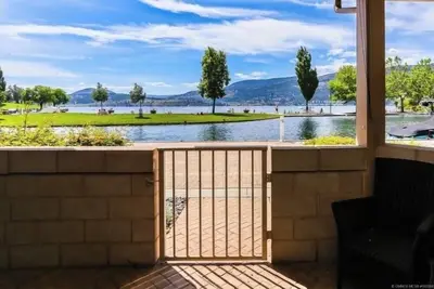 Image de Sunset Waterfront Resort, Executive Townhouse 1. Luxury Lakeside, Lakeview 3 & 2