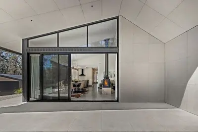 Image de New Build - Belltopia: The Newest Ultimate Blue Mountains Base - 2br Only