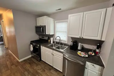 Image de Cozy 2bedr/1bath house facing Glendale park