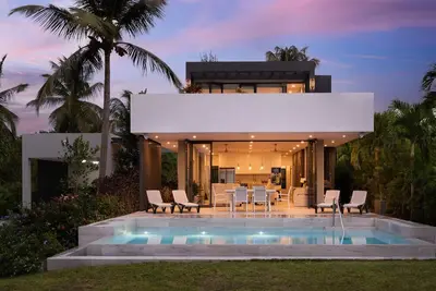 Image de New Stunning Villa with private pool and ocean views roof deck - Villa Virgo