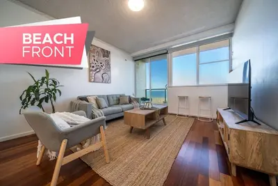 Image de ★Sea-esta! on the Esplanade★✔Beachfront✔WiFi✔Cosy