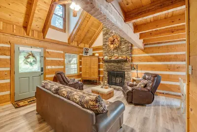 Image de Rustic Ridge Retreat of the Smoky Mountains -pool and hot tub near Cades Cove