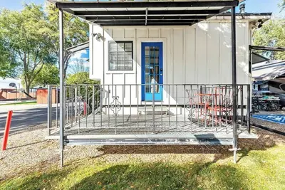 Minuteman Nook | Tiny Home | Pool | 25 Mins to Slc