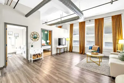 Image de Cozy Stay, Power & Light Area, Pool w/ Free Parking