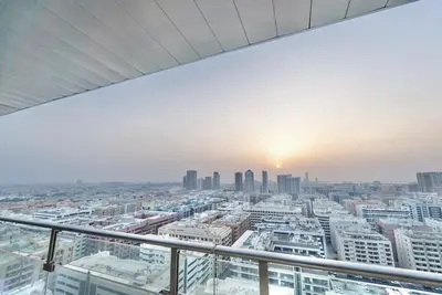 Image de Luxury Vacation Home Nr Metro Dwtc