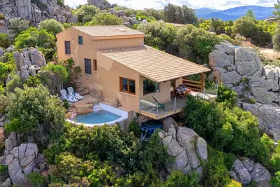 Image de Maison de vacances privée avec climatisation, piscine privée, Wifi, Tv, terrasse, animaux admis