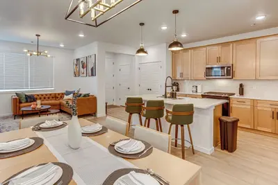 Image de Great for Families! Newly Built Home in Aurora