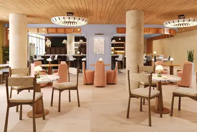 Image de South Lamar Stay w/ Pool, Terrace, Restaurant | Private Balcony | The Code