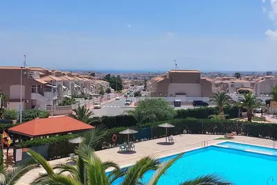 Image de well-equipped 2 bedroom apartment on walking distance from beach, quiet location, nice view