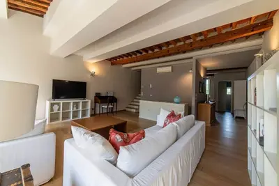 Charming Apartment in Lucca's Historic Center