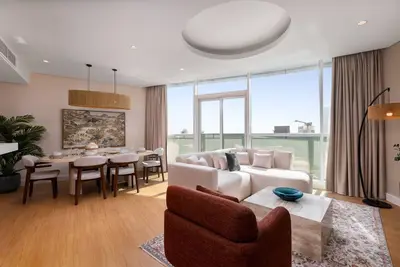 Image de Dazzling Downtown Retreat w/ Panoramic City Views