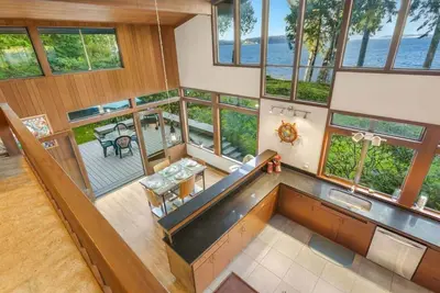 Image de Puzzle Point Lodge: Waterfront Haven in Poulsbo