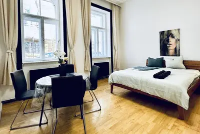 Image de Cozy 2-Room Stay for 5 | Walk to Stadthalle