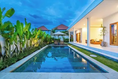 Image de The R Tambora| Stylish 3br Tropical Escape