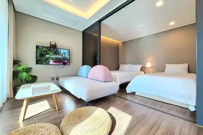 Image de L24-2[Newly Built/합법숙소][고층오션뷰/핵심번화가/해변5분/지하철역 3분]