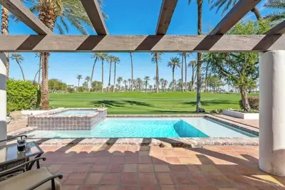 Image de Palms Desert Retreat_Pool + Spa + Views