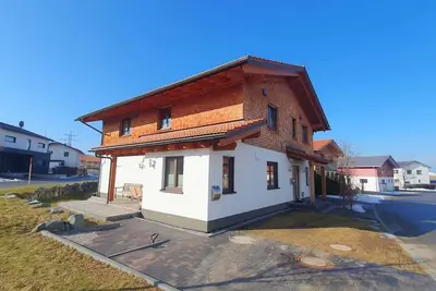 Image de NaturLogis | Bio-Lehmhaus | Terrasse + Königscard