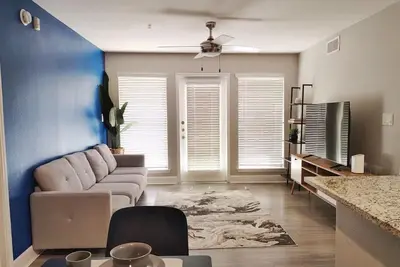 Image de Bright 2Bed Apt opposite Nrg & Tmc with Pool & Gym