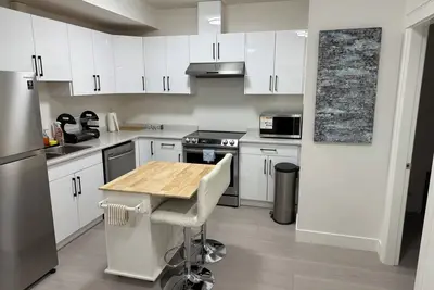 Image de Enjoy “The Cozy villa 3. 0”\n2-bedroom building in fantastic Saskatoon with Ac