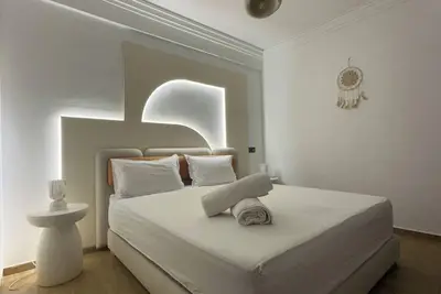 Image de Chic Downtown Marrakech Apartment – Pool, Parking & Serenity \nnear train station