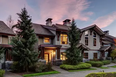 Image de 4bd Village Townhome