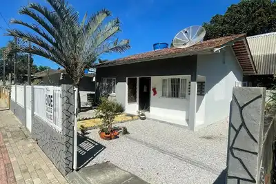 Image de Vacation Home in Bombinhas - Sleeps 4