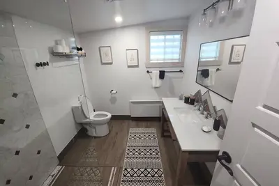 Image de Joli Chalet au bord de l'eau tout équipé à 1 heure de montréal