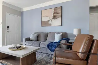 Image de Landing | Stunning 2bd, Tennis Court, Pool