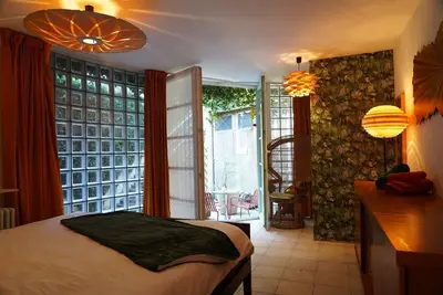 Image de Completely renovated ground floor apartment 400 m from the sea and close to everything.