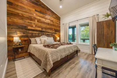 Image de Stay Above a Chocolate Factory - Eclair