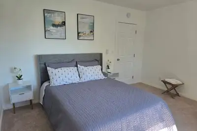 Image de Cozy 2br - Near Airport & City