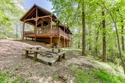 Image de Charming Cabin for Group Glamping Experiences near Atlanta, Georgia