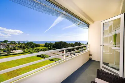 Image de Apartment Strandmarie - Holiday apartment on the beach with a view of the water.