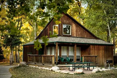 Image de Waterfront Camping Cabin near the Great Sand Dunes in Colorado